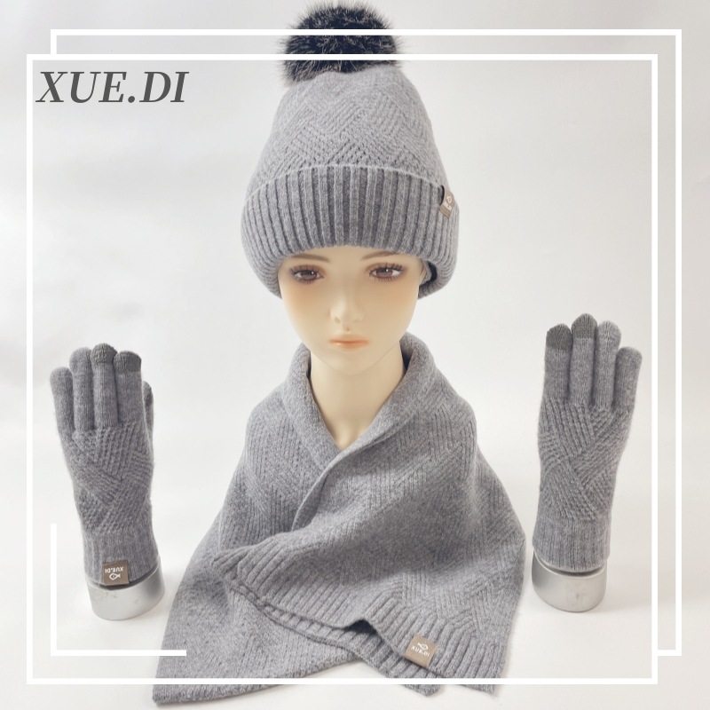 Amazon's new solid color wool warm hat scarf glove three piece set cold resistant wool ball and velvet knitted set