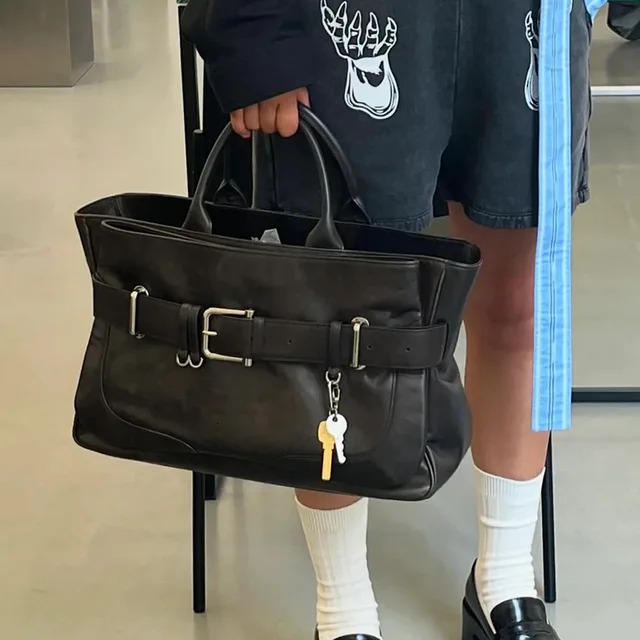 New Fashion Versatile Belt Buckle Horizontal Large Capacity Cool Style Commuter Korean Women's Crossbody Travel Bag PC