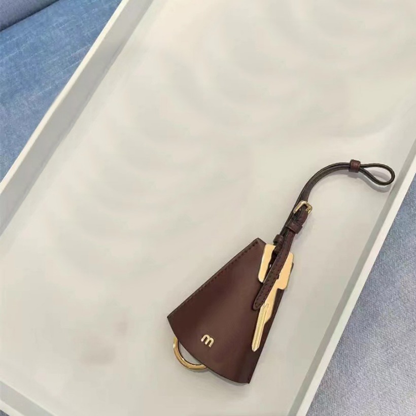 2025 new New Leather Key Lanyard Bags Pendant Accessories Womens Gift Boutique Keychain Free shipping