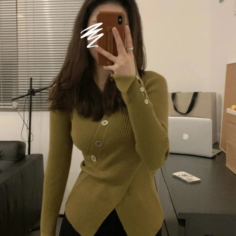 Pure Desire Style V-neck Sweater Womens Spring Splicing Button Fashion Cross Waist Weight Loss Splicing Knitted Long Sleeve Top 241128