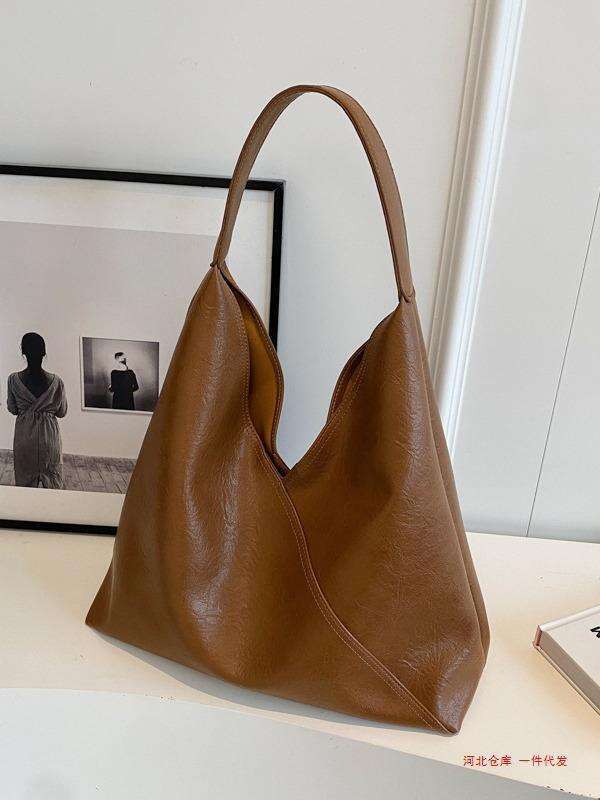 New Retro Underarm Bag With Water Bucket Commuting, Large Capaci, Versatile For Women, Autumn And Winter, Single Shoulder, Slish Soft Surface, Classic