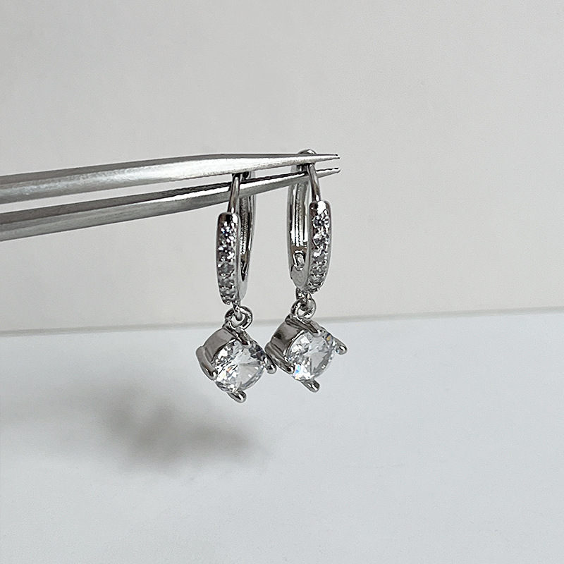S925 silver needle Korea radiant light full of diamond earrings temperament light luxury niche sense of cold wind earrings female