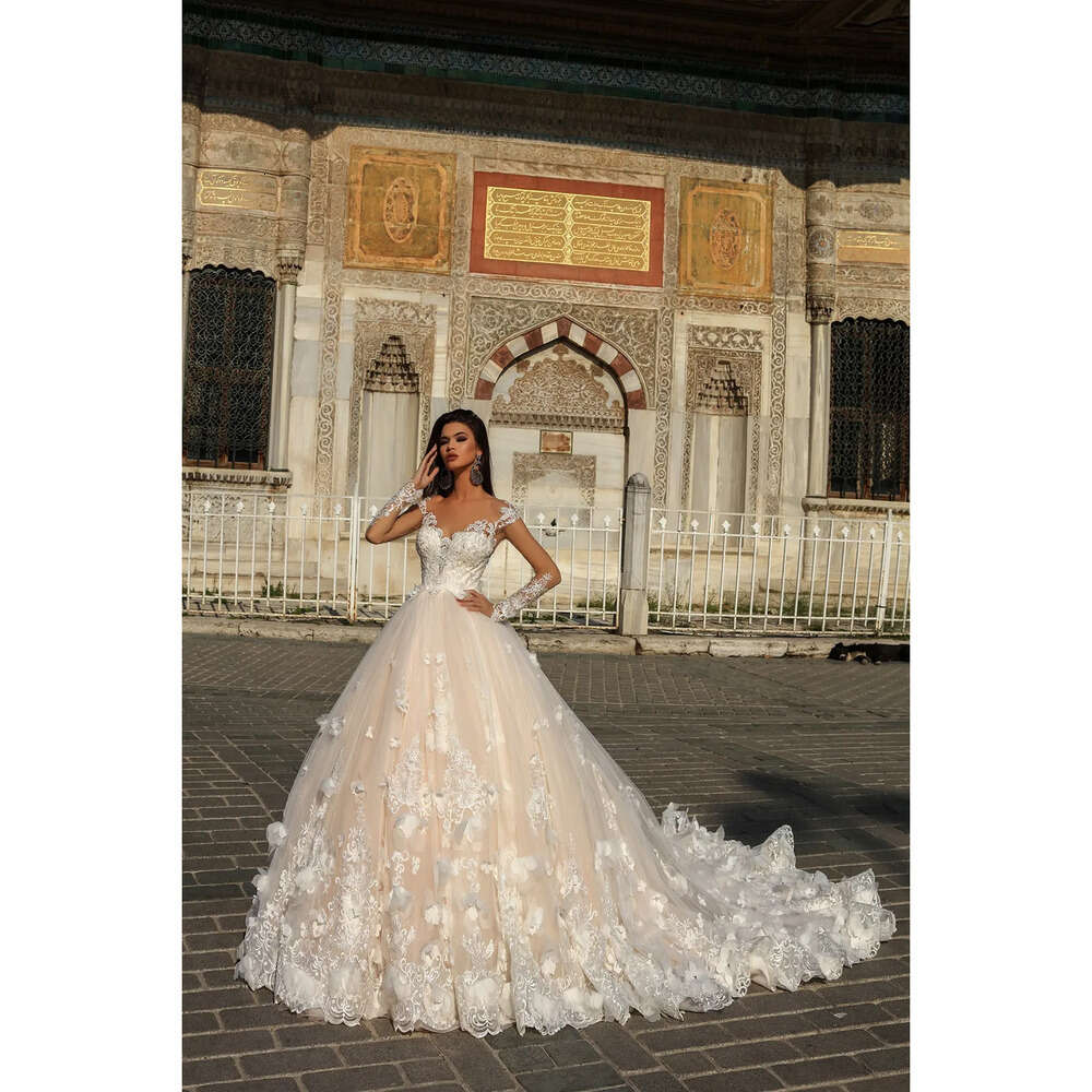 Designer Wedding Champagne Gorgeous Dresses With White D Wers Illusion Sheer Long Sleeves Court Train Arabic Bridal Gowns 6660306