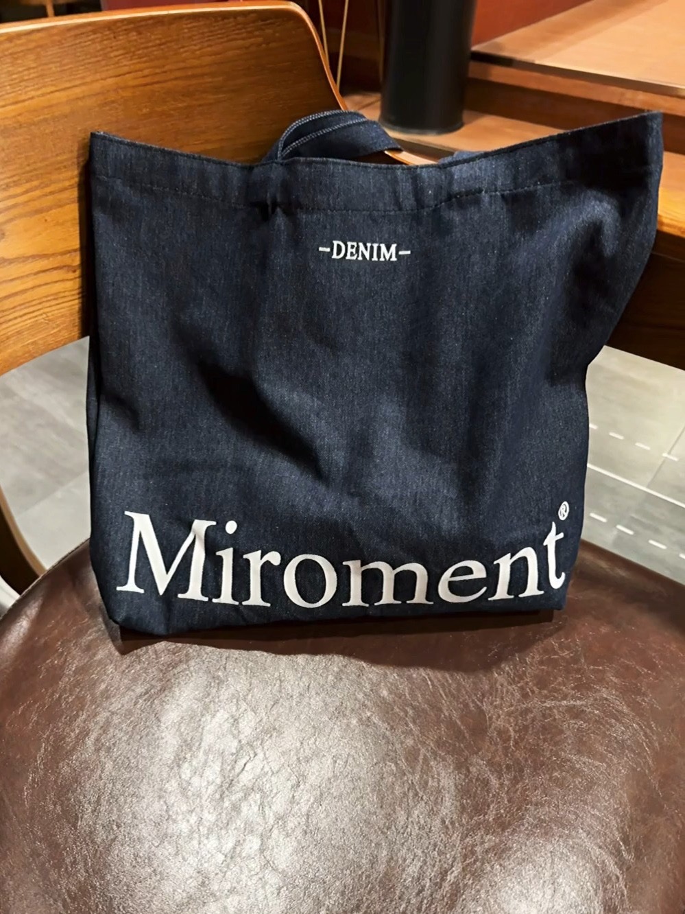 2025 new oversized capacity and denim texture. Single shoulder tote bag with high-end feel for girls zhanyishengli
