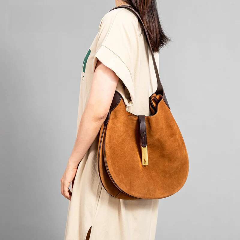Fashion Small Fragrance Reversed Suede Banquet Party Commuter Shoulder Brand Winter Women's Crescent Bag