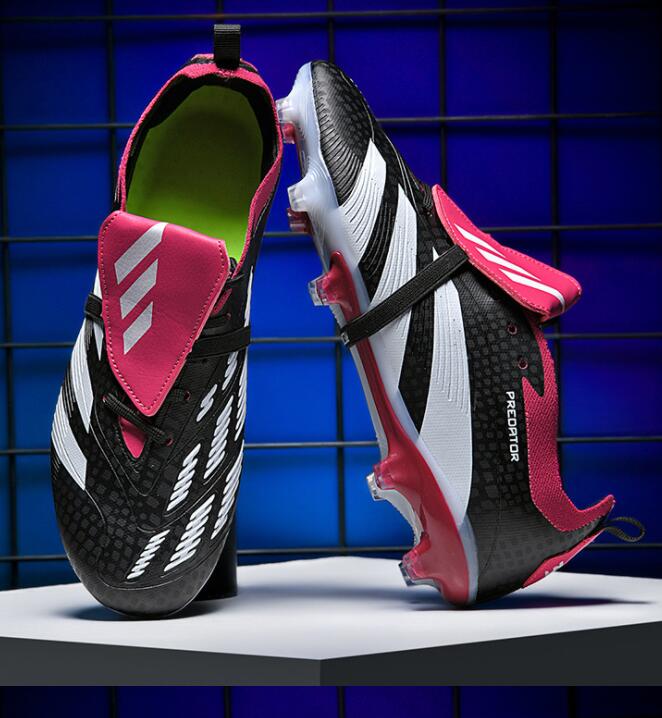 Professional Men Football Field Boots New Ultralight Indoor Soccer Shoes Long Spikes Ultralight Futsal Comfortable Cleats Grass
