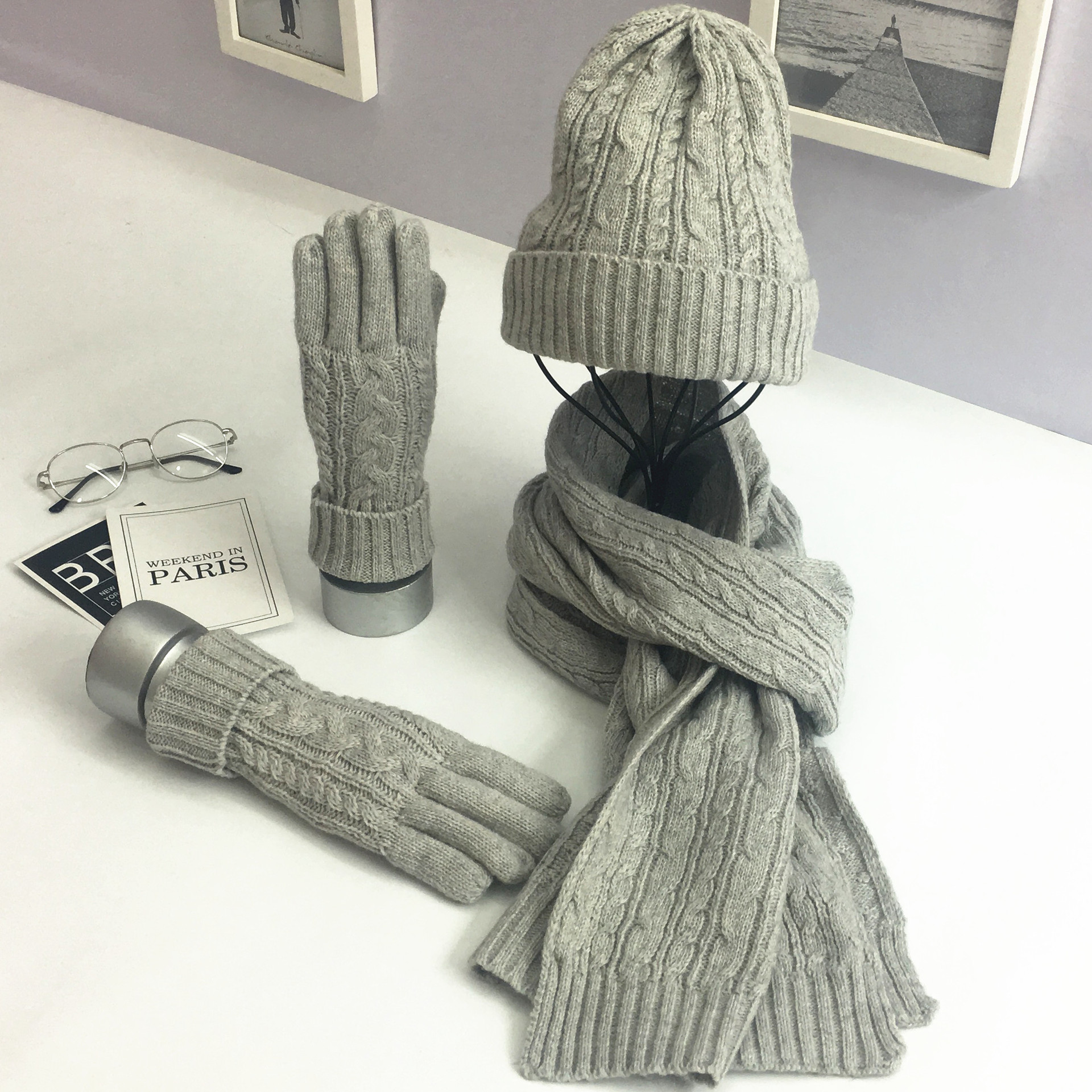 Europe and America Autumn and Winter Fashion Three piece Set Classic Fried Dough Twists Warm Hat Scarf Glove Set Factory Direct Sale