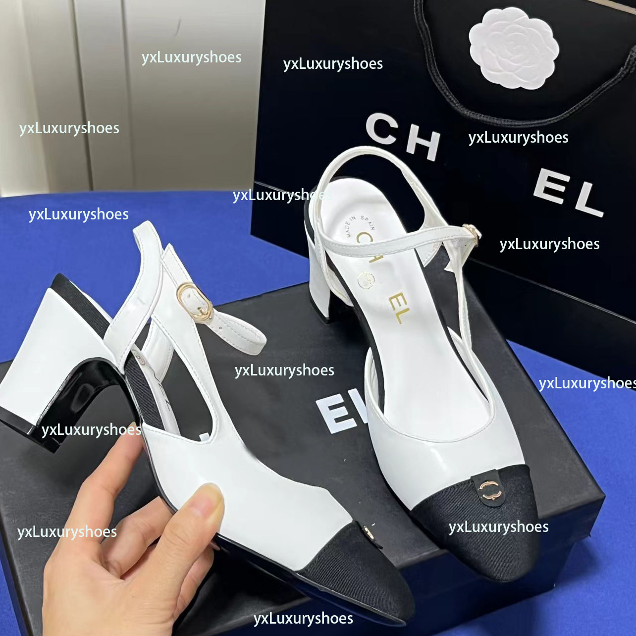 2024 Designer Paris women's new summer fashion shoes Designer luxury 6 CM high-heeled sandals, leather metal label toe women dating high heels