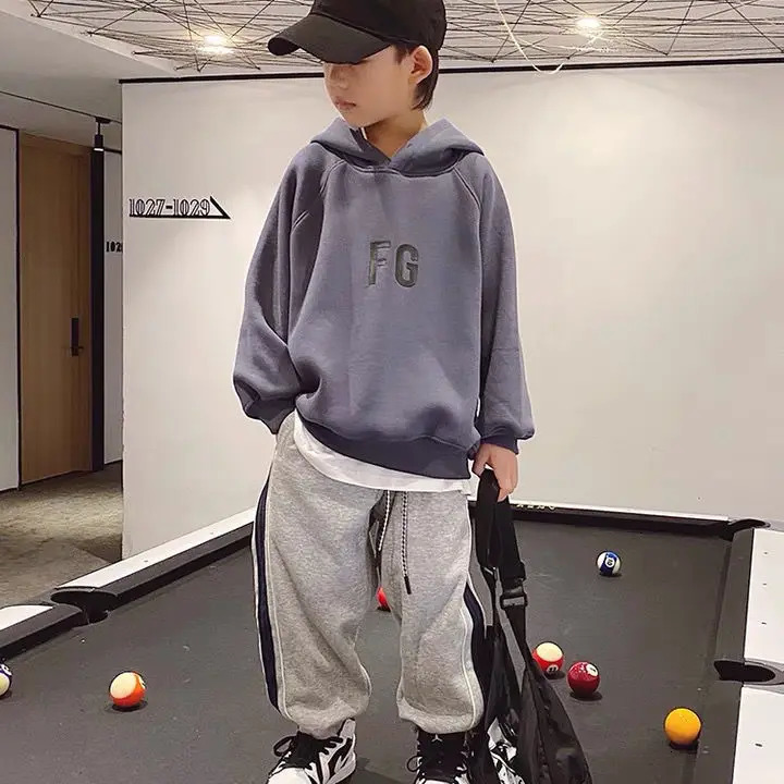 Sweater and wool hooded baby cashmere boy loose Korean version large childrens clothing for warmth 241128