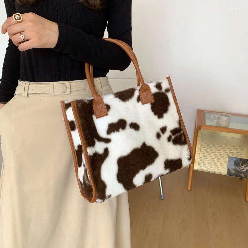 Totes Shoulder Plush Tote Women Shopper Creative Cow Pattern Pluffy Underarm Bag Girls Fashion Handbags zhanyishengli