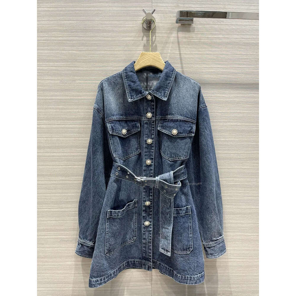 2024 Washed Blue Denim Women Jacket Designer Flowers Buttons Pockets Long Women's Coat Autumn New Tooling jackets 81830