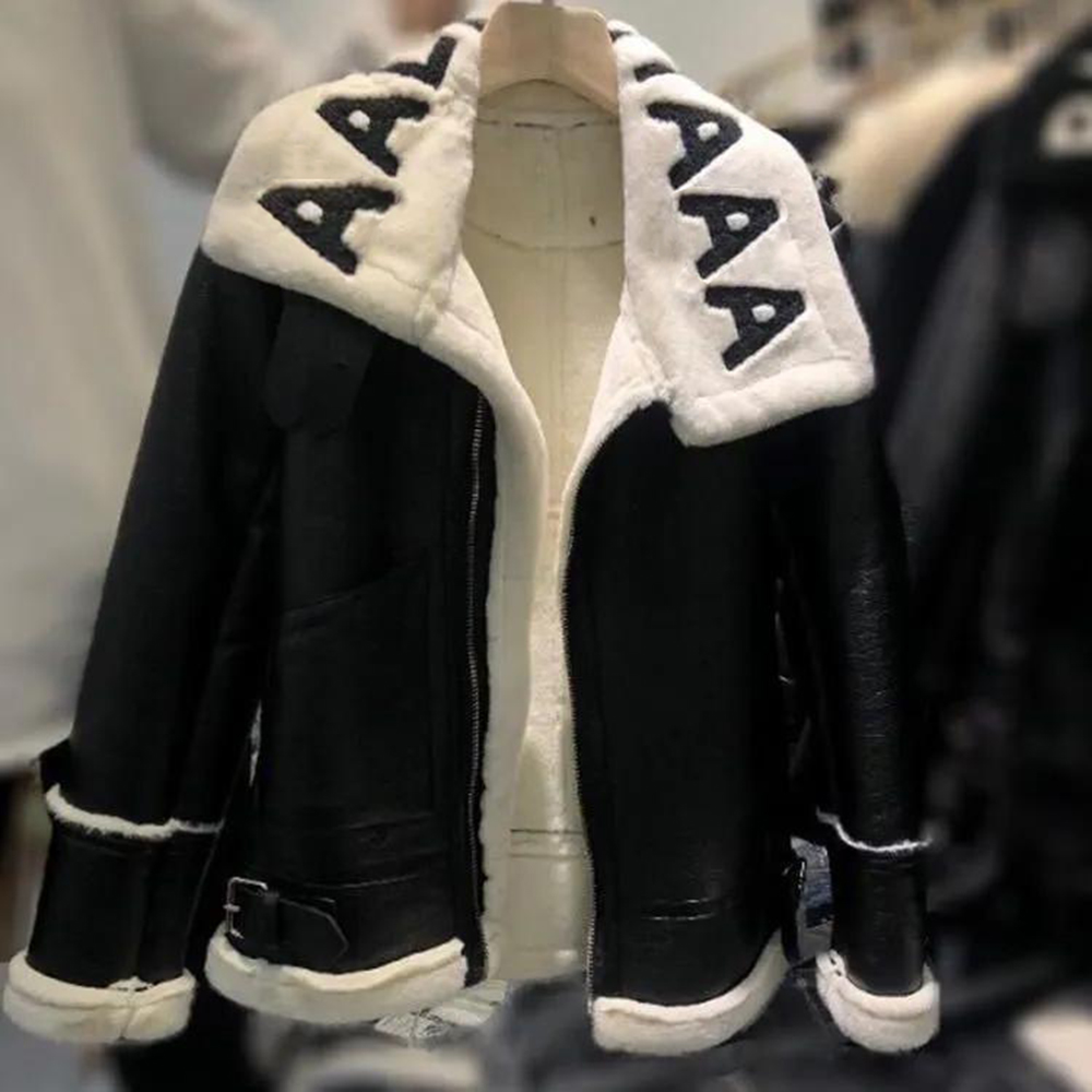 New style This years popular merino fur one-piece jacket is a popular style for young women