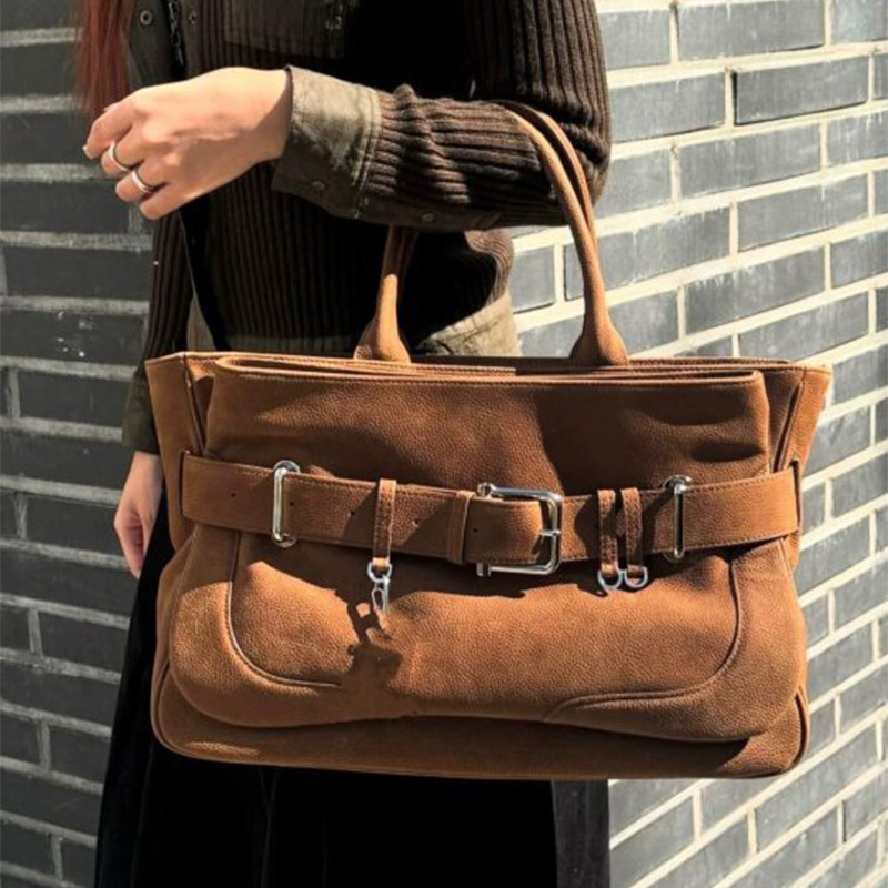 New Fashion Versatile Belt Buckle Horizontal Large Capacity Cool Style Commuter Korean Women's Crossbody Travel Bag PC