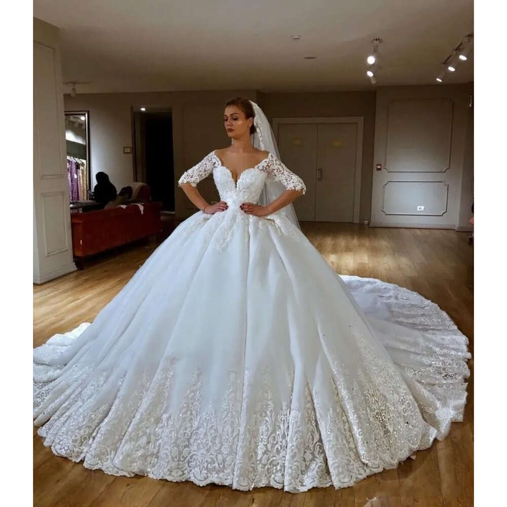 Dresses Lace Ball Gown Applique Beaded Chapel Train Princess Wedding Dress Country Bridal Gowns Abiti Da Sposa S