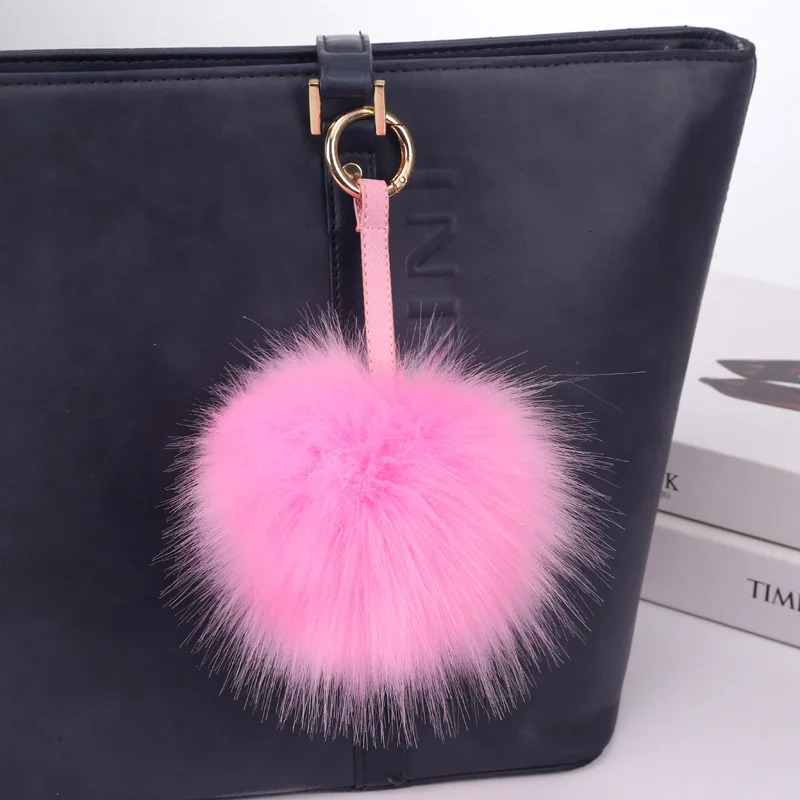18 Colors Classic Plush Pompom Keychain Fluffy Leather Keyring for Women Girls Bag charm Jewelry Key Chain Gifts 241125