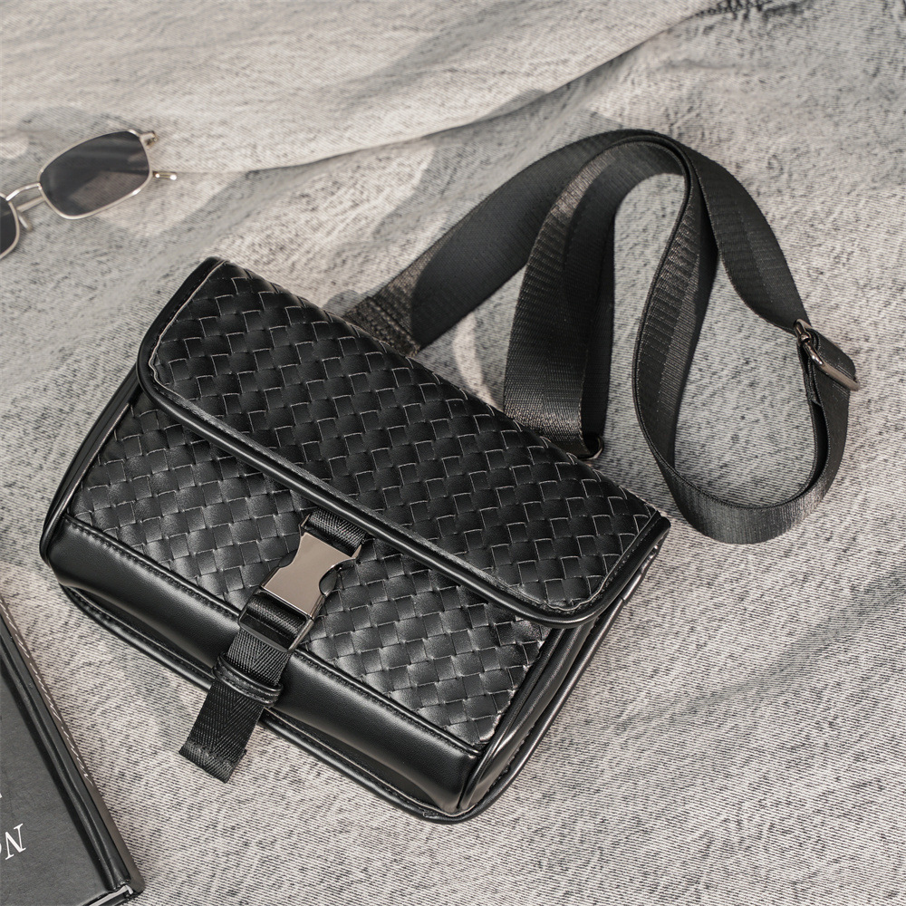 Men's Crossbody Bag Hand Woven Single Shoulder Mobile Phone Bag Versatile Small Backpack Waist Bag Portable Trendy Bag Waist Bag Can Be Worn
