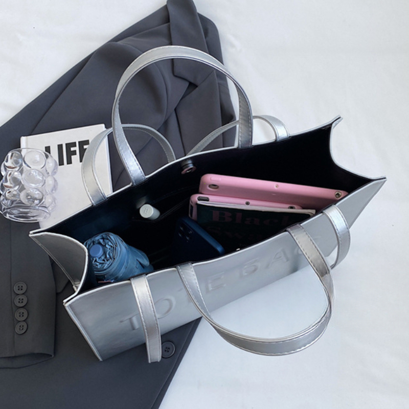 New large capacity fashionable handbag with letter printing trend fashionable solid color and simple crossbody bag designer leisure women s casual sho