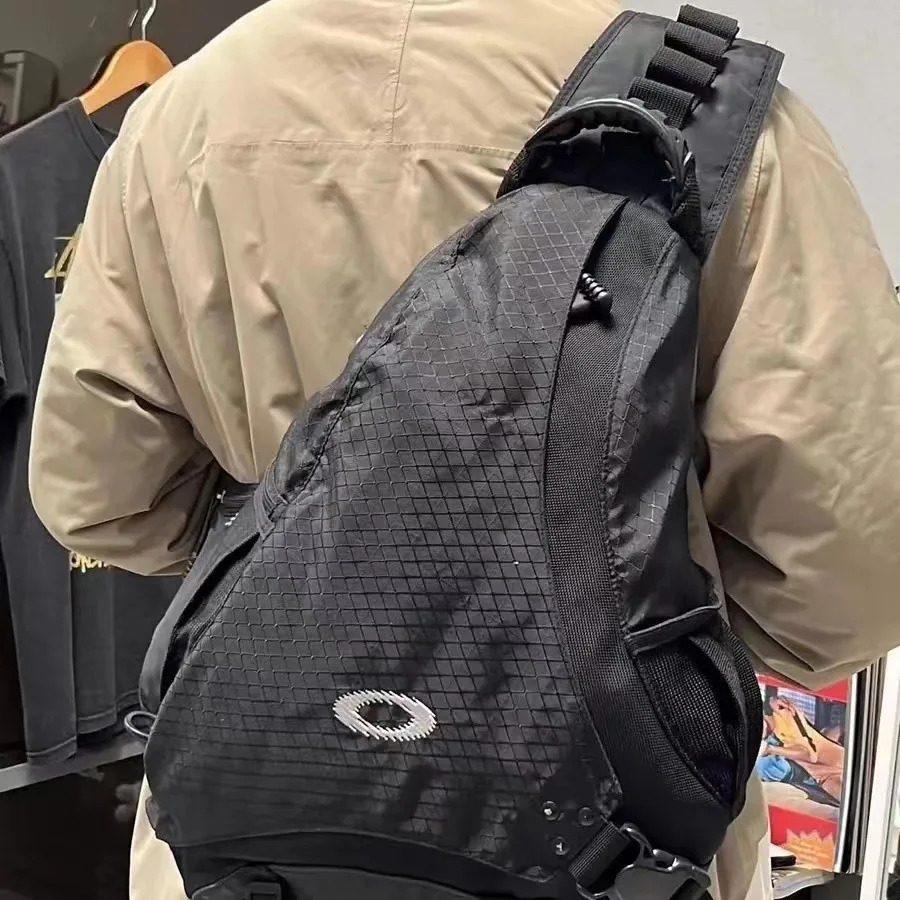 2024 Punk Hip-hop Backpack Y2K Shoulder PU Leather Ins Schoolbag Large Capacity Unisex Casual Chest Bag 241128