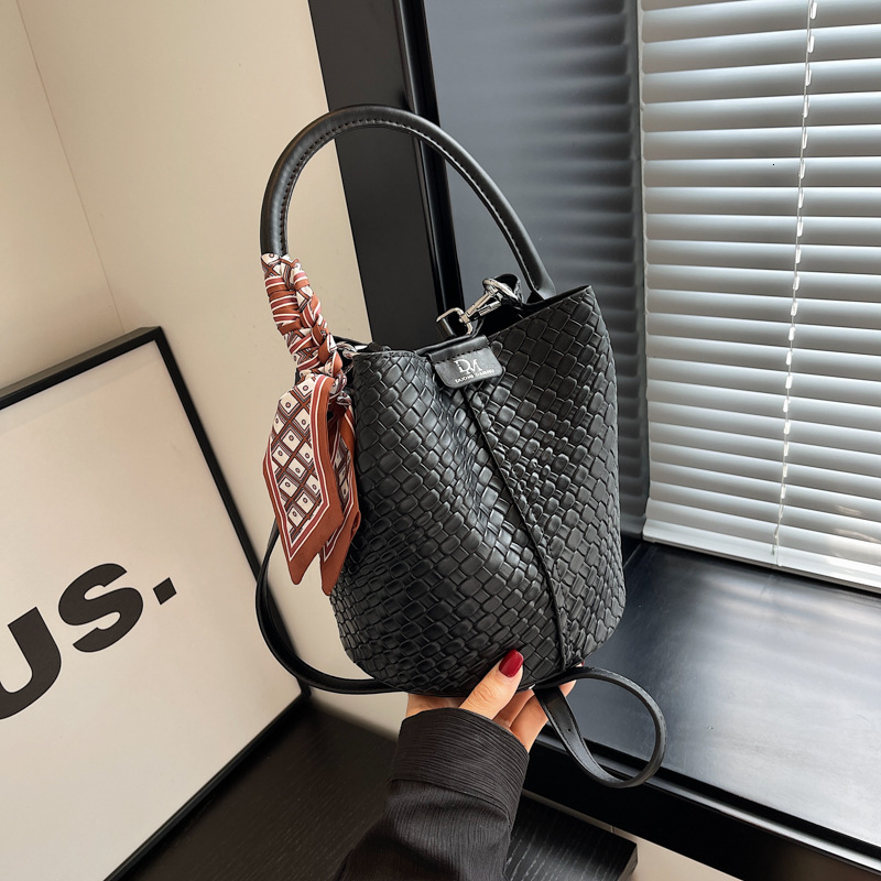 New leisure retro bucket with scarf large capacity wallet and handbag trend women s casual shoulder simple woven pattern designer crossbody bag