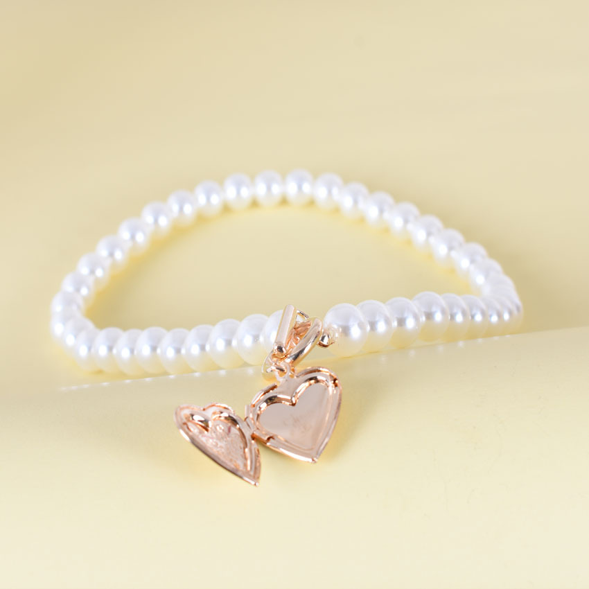 Europe and the United States cross-border jewelry love pearl retro necklace necklace female fashion temperament one word buckle opening collarbone cha