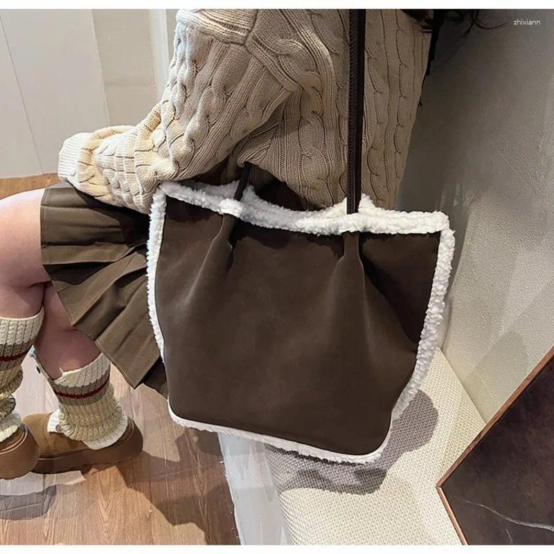 Totes Autumn And Winter High-end Feeg Large Capacity Fashion Versatile Casual High Quality Women's Shoulder Bags zhanyishengli