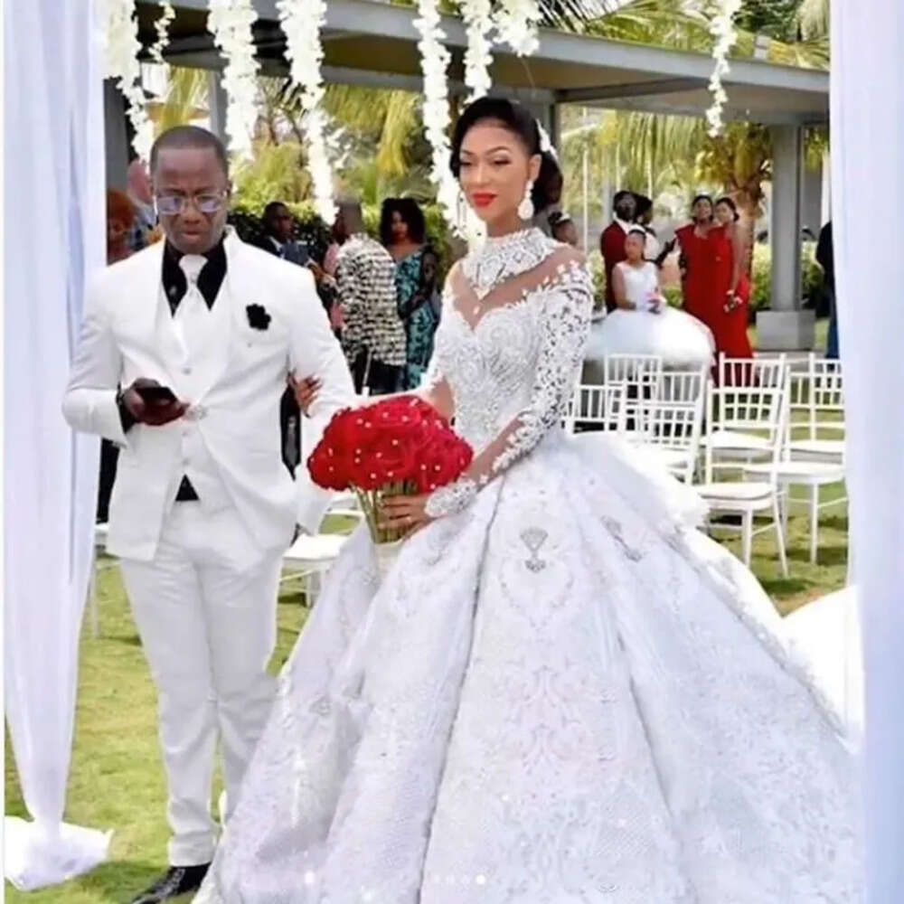 Dubai Applique Beaded Crystal Lace Ball Gown Wedding High Neck Sheer Long Sleeve Hollow Back Vestido De Noiva Bride Dress