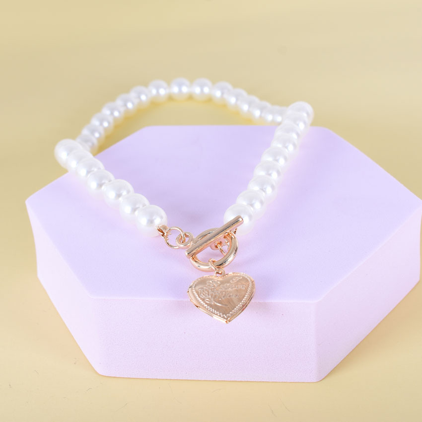 Europe and the United States cross-border jewelry love pearl retro necklace necklace female fashion temperament one word buckle opening collarbone cha