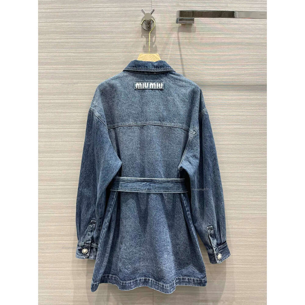 2024 Washed Blue Denim Women Jacket Designer Flowers Buttons Pockets Long Women's Coat Autumn New Tooling jackets 81830