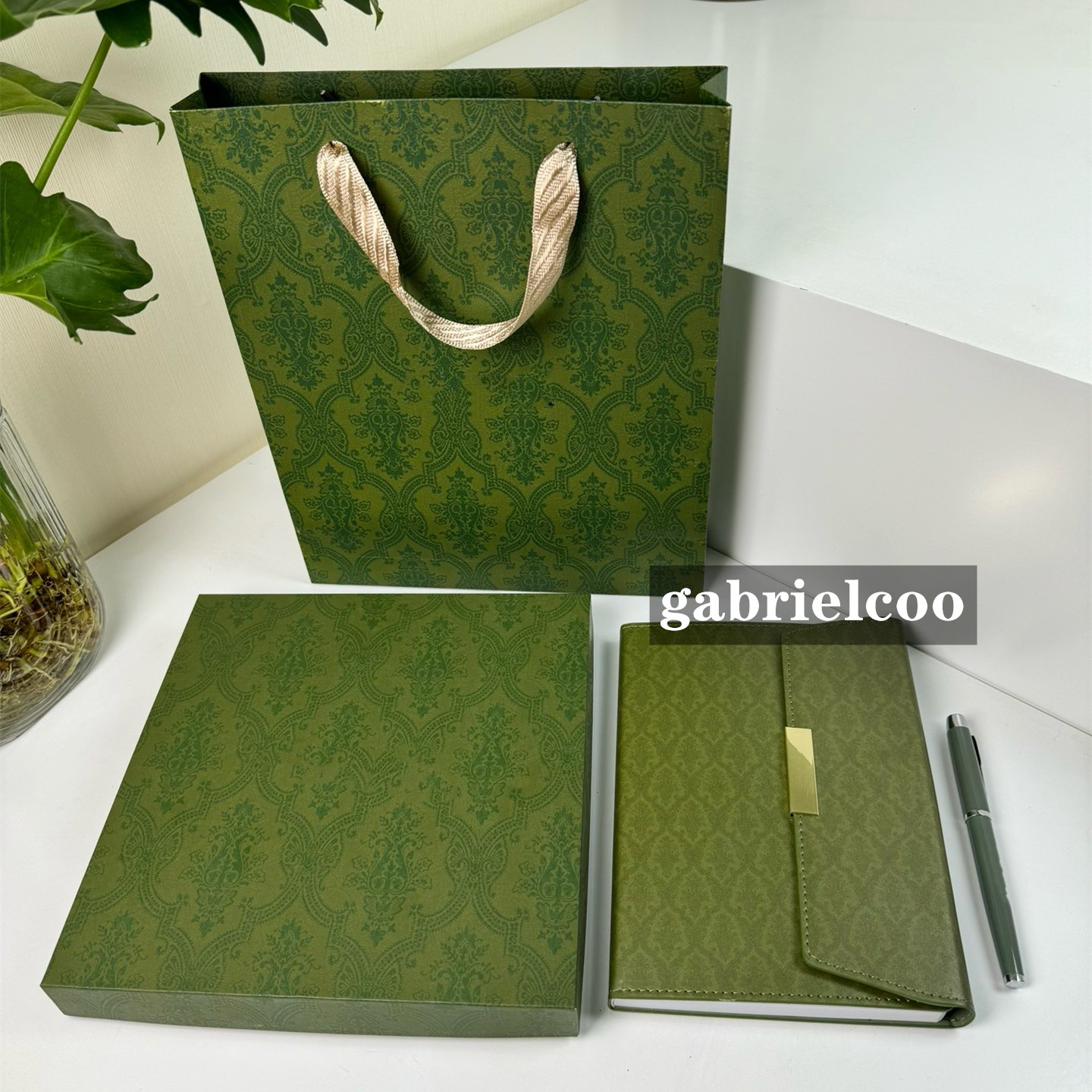 Designer gift set Classic letter printed green notebook+pen+refill combination gift box Teacher's Day, Valentine's Day gift with packaging bag