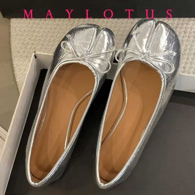 Spring Women Flat Split Toe Shoes with Bow Soft Leather Bow Tie Front Shallow Slip On Girls Tabi Shoes Flats Ballet ShoesC241128