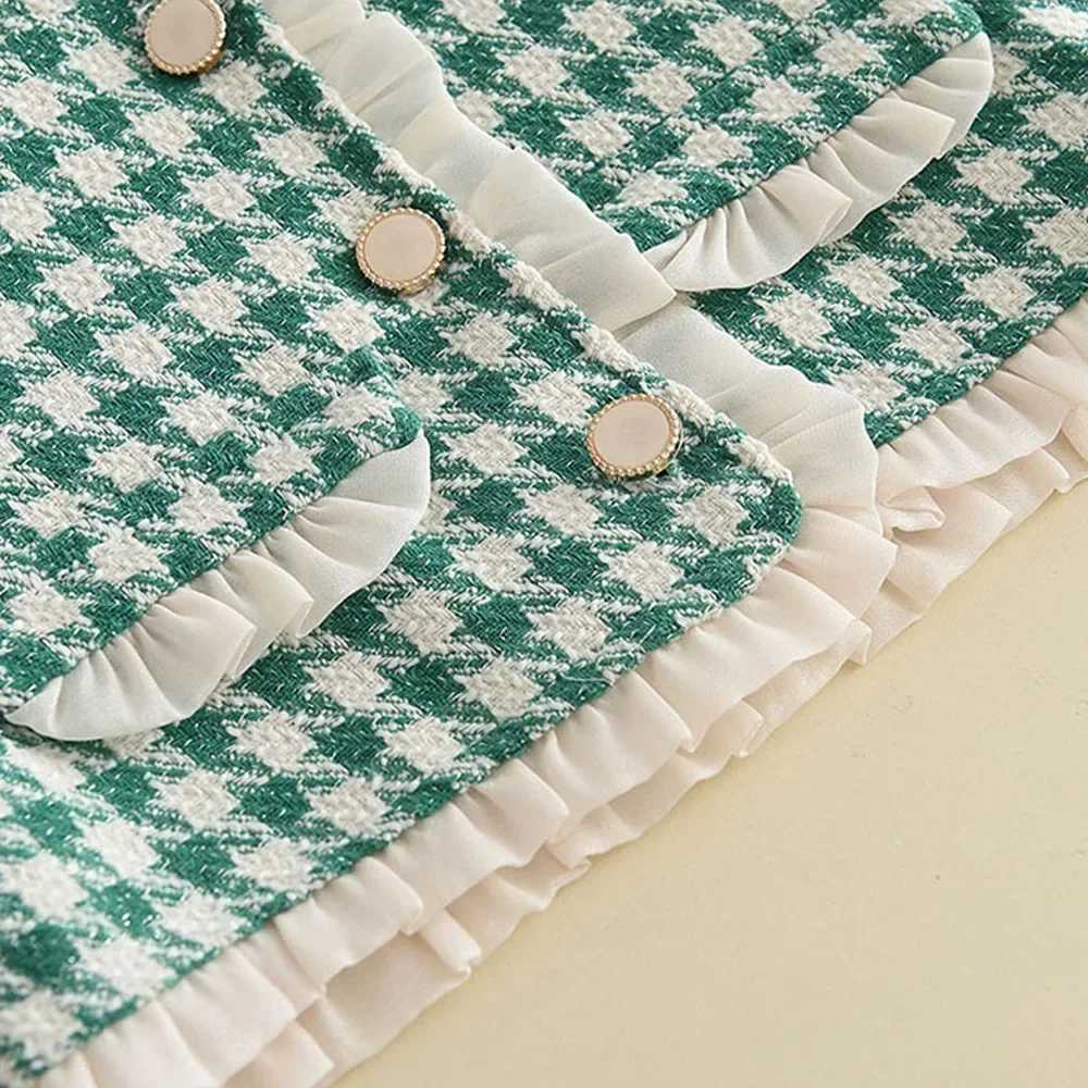 Clothing Sets Childrens Clothing Sets Plaid Lace Coat + Vest Dress 2pcs Sets Baby Girl Outfit Set Kids Clothes Girls 2 To 6 Years Y24112960P4