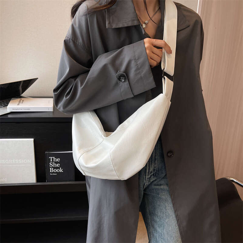 New Korean Style Popular Dumpgs For Women, Versatile Crossbody Fashion, Single Shoulder , Horn Quality Classic B2