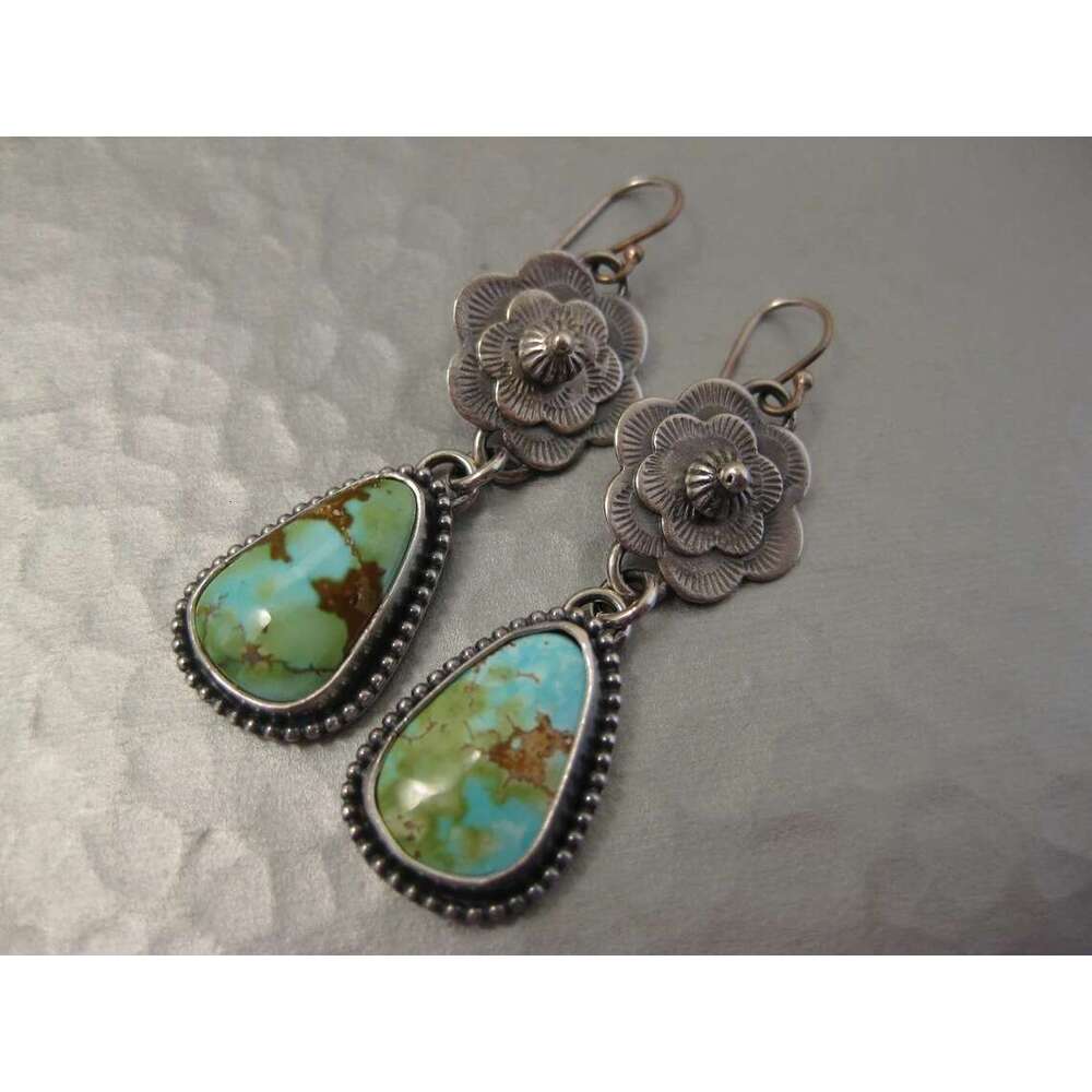 Ladies' earrings and accessories
