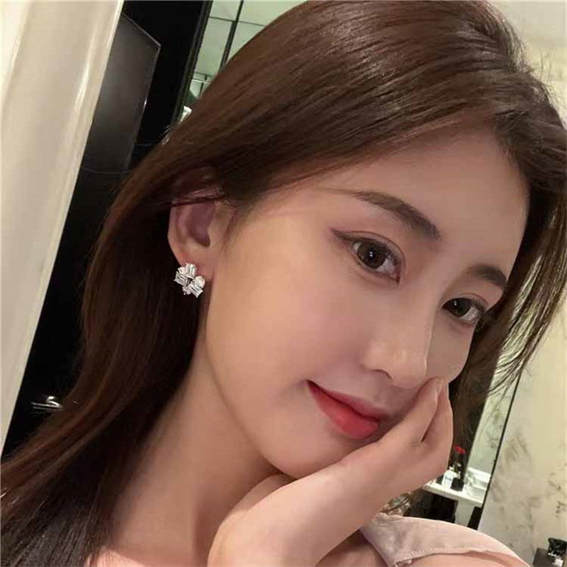 Rulalei Handmade High Quality Stud Earrings Luxury Jewelry 925 Sterling Silver Lab White Moissanite Diamond Elegant Party Geometry Women Wedding Earri