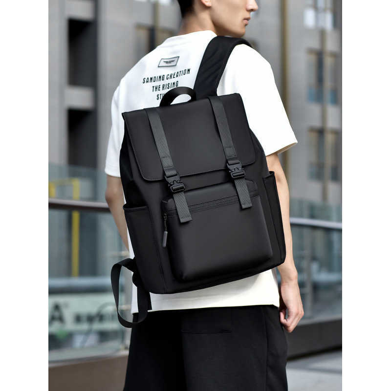 Simple and stylish backpack with large capacity and trendy membrane laptop bag, college student casual backpack