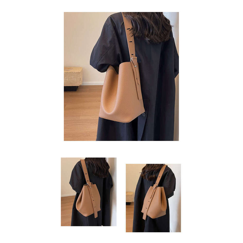 Simple And Fashionable Shoulder Cross Bag Women In Autumn, Versatile For Commuting, Large Capacity Water Bucket, Trendy Quality, Classic B2