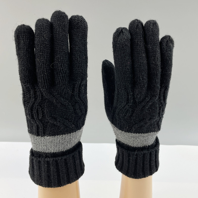 Manufacturer's new winter warm knitted gloves touch screen gloves wool men's and women's cold resistant woolen gloves spot wholesale