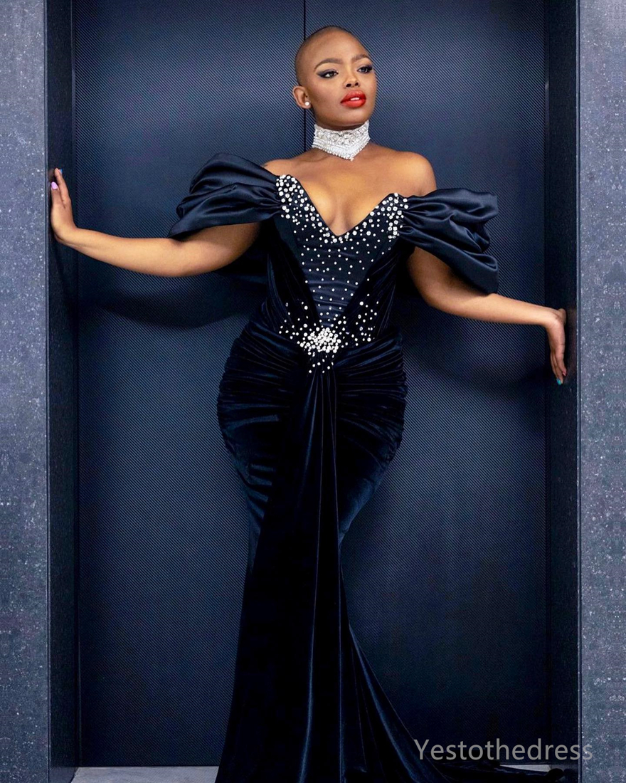 R&W 2024 Plus Size Prom Dresses for Special Ocns Promdress Off Shoulder Veet Beaded Rehinstones Decorated Birthday Dress Second Reception Gowns AM803