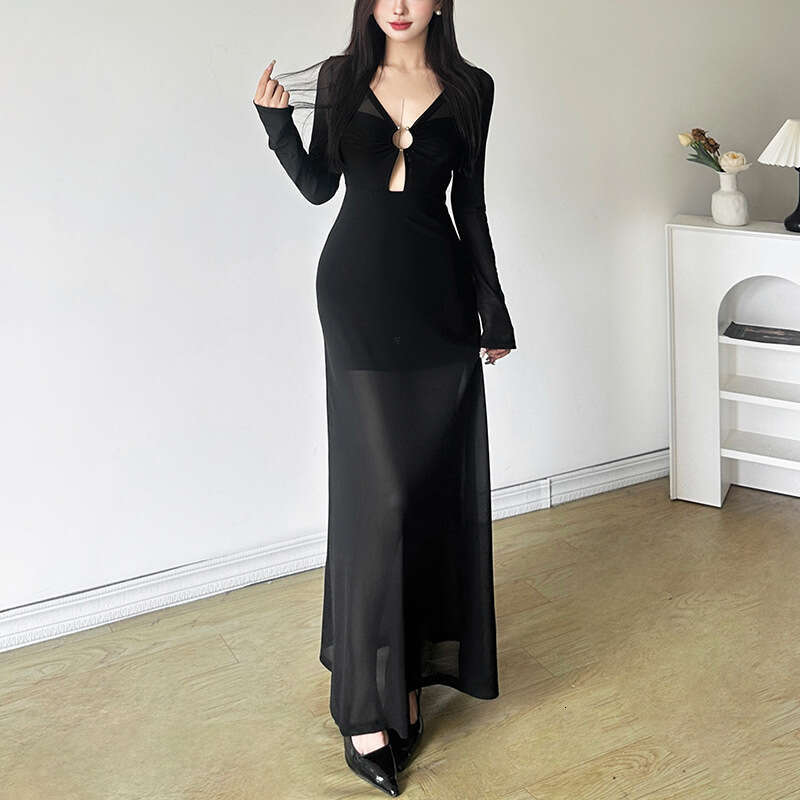 Wind 2024 Summer New Women's Elegant V-neck Blue Spot Pattern Long Sleeve Slimming Dress