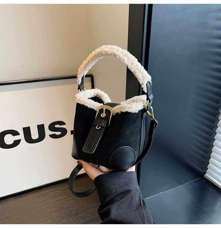 Crossbody Bags Women Shoulder Bag Casual Retro Plush Bag Versatile Plush Designer Bags Purse And Handbags