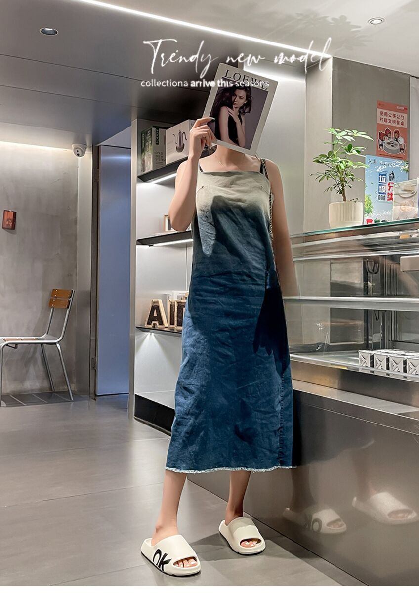 Cool Emperor Shoes Couple 2025 New Fashion New Chrysanthemum Thick Bottom Anti slip Design Teacher EVA Material Slippers