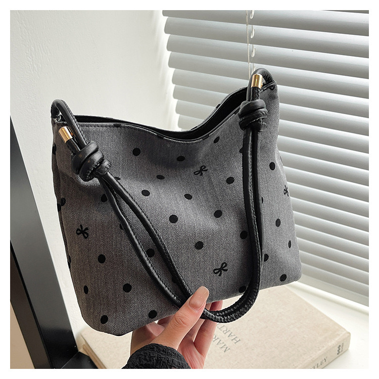 Small niche design checkered contrasting color women's 2024 new simple and fashionable western-style bow versatile single New shoulder bucket bag