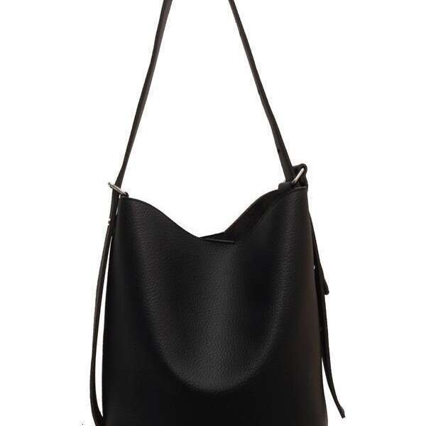 Simple And Fashionable Shoulder Cross Bag Women In Autumn, Versatile For Commuting, Large Capacity Water Bucket, Trendy Quality, Classic B2