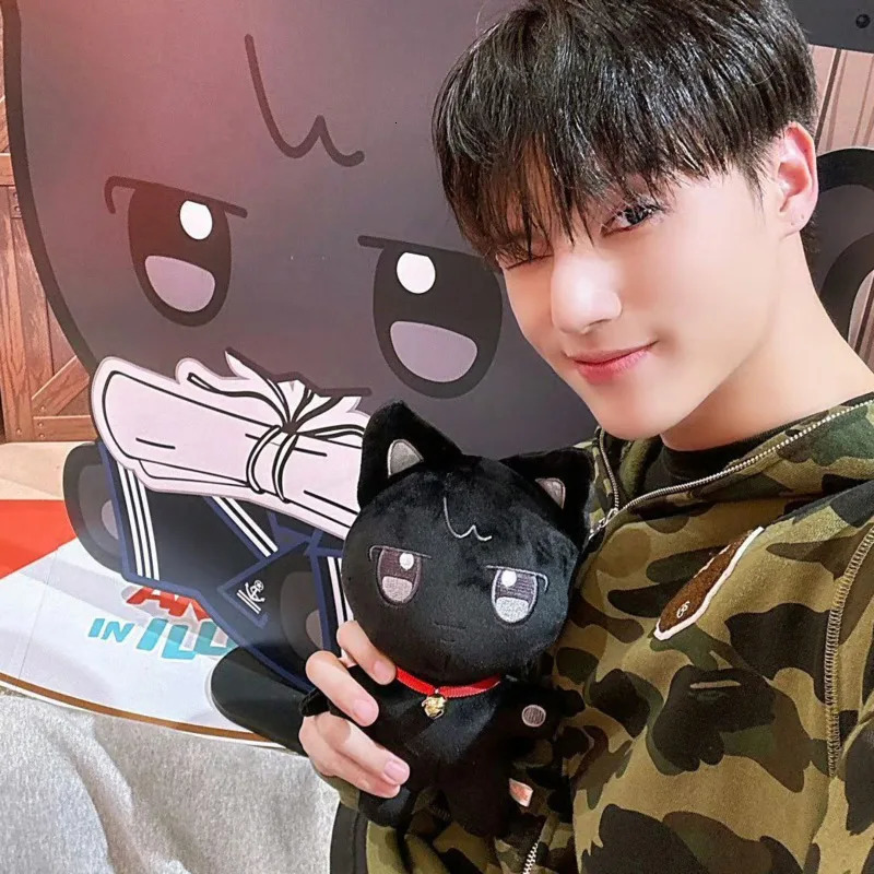 ATEEZ Aniteez Plush Toys Hongjoong Seonghwa Yunho Yeosang San Mingi Wooyoung Jongho Peluche Kawaii Stuffed Animal Fans Gift 240416