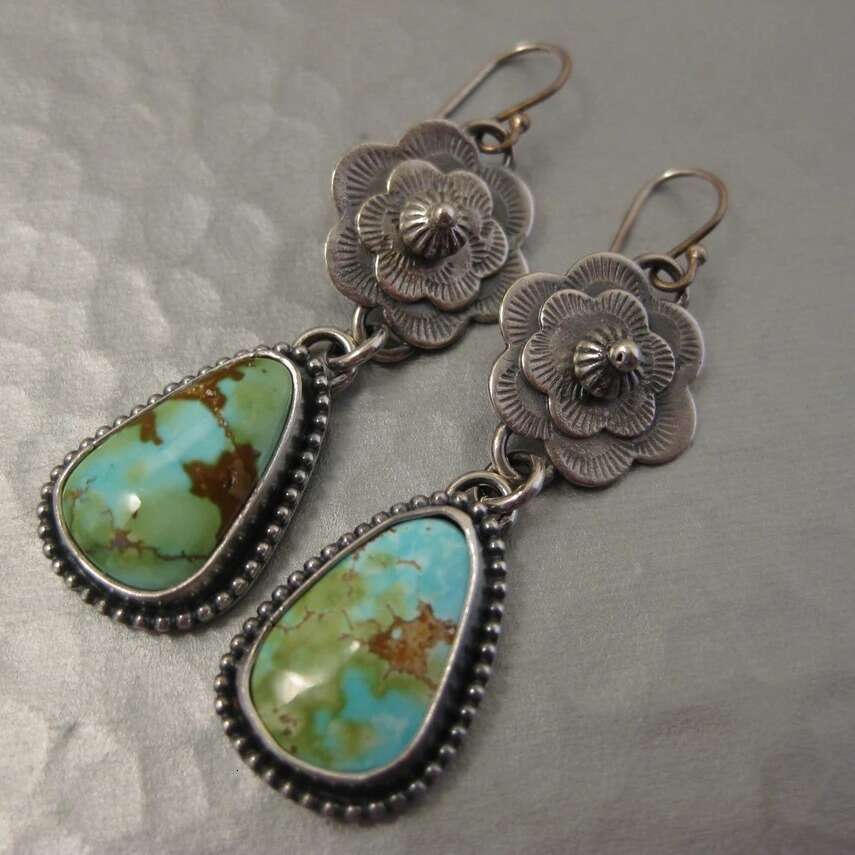 Ladies' earrings and accessories