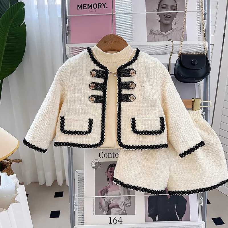 Clothing Sets Childrens Clothing Sets Lace Coat + Shorts 2pcs Sets Kids Clothes Girls Infant Designer Clothes Kids Boutique Clothes Y241129R2BH