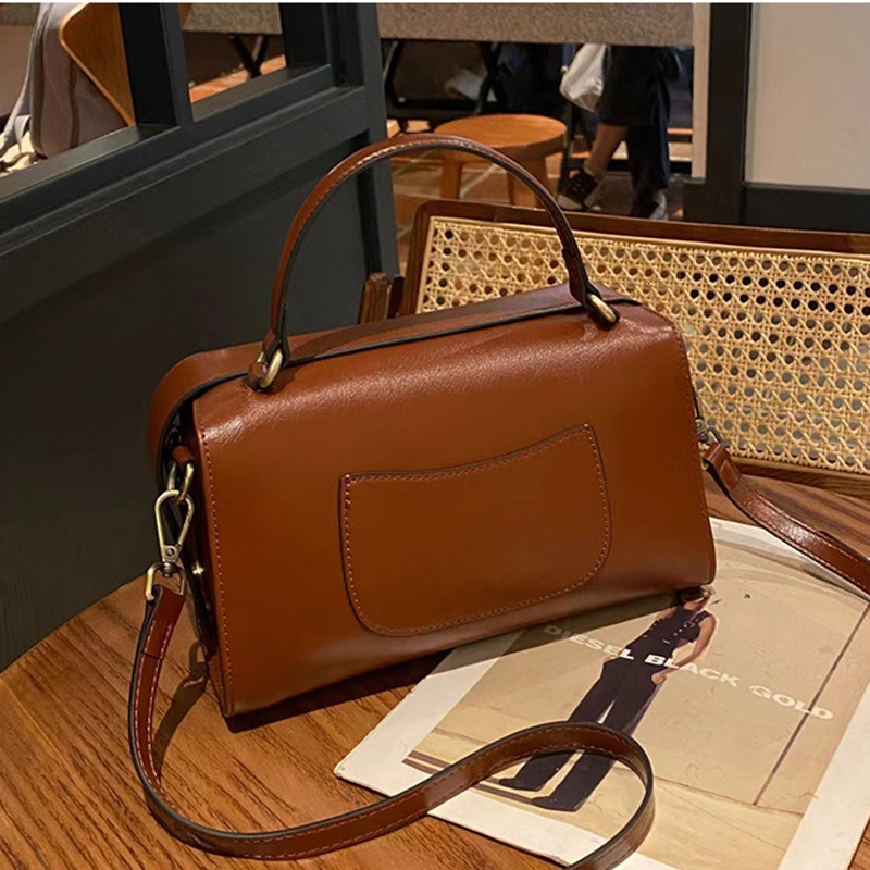 2024 New Leather Women's Vintage Cowhide Single Shoulder Diagonal Fashion Simple Box Bag Senior Sense Handbag