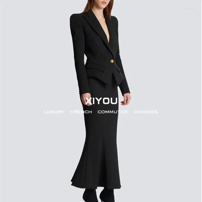 Womens Jackets Autumn Designer Fashion Golden Buttons Blazer Elegant Office Lady Notched Collar Slim Single Button Jacket Tops 411P