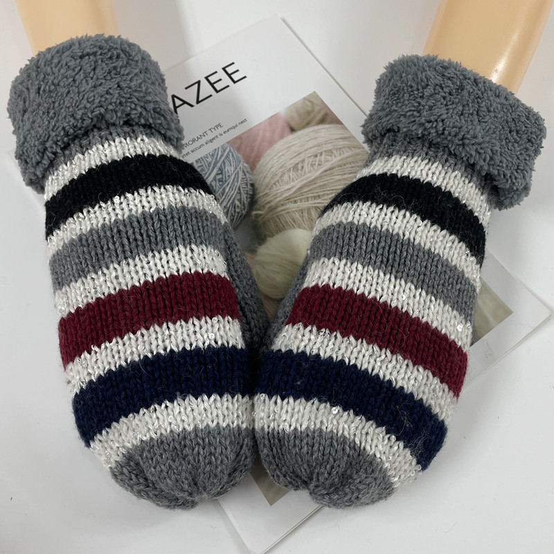 Autumn and winter women's gloves European and American velvet thickened anti cold outdoor warm wool knitted finger bag gloves