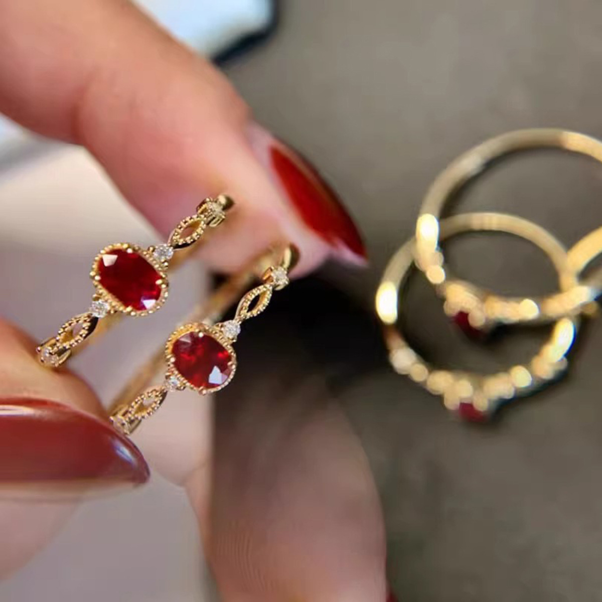 Free shipping S sterling sier retro vintage oval designer ring for women girls gold shine cz zircon dark blue red crystal stone charms elegant rings j